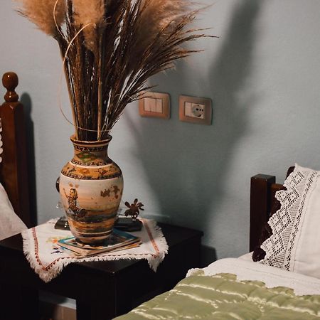 Bb Traditional Apartment Gjirokastër Eksteriør billede
